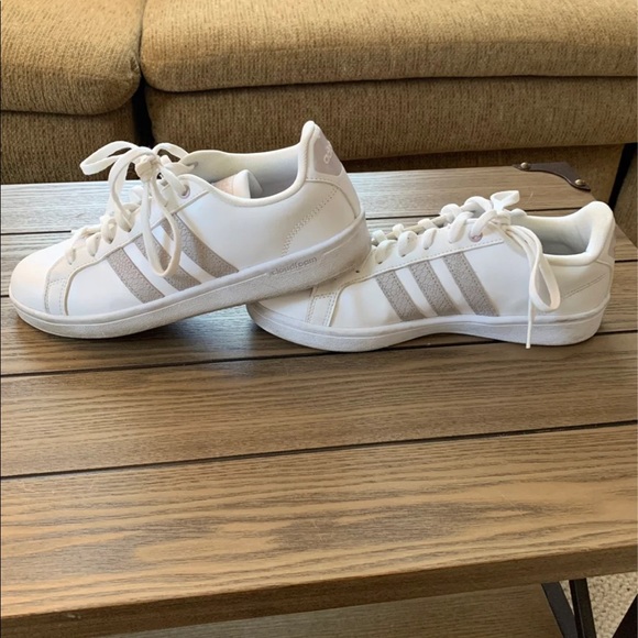 Adidas sneakers - Picture 1 of 3